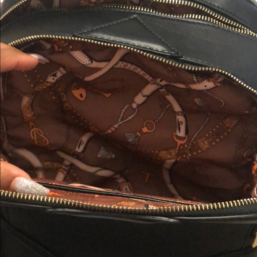 Back pack purse - Picture 4 of 5